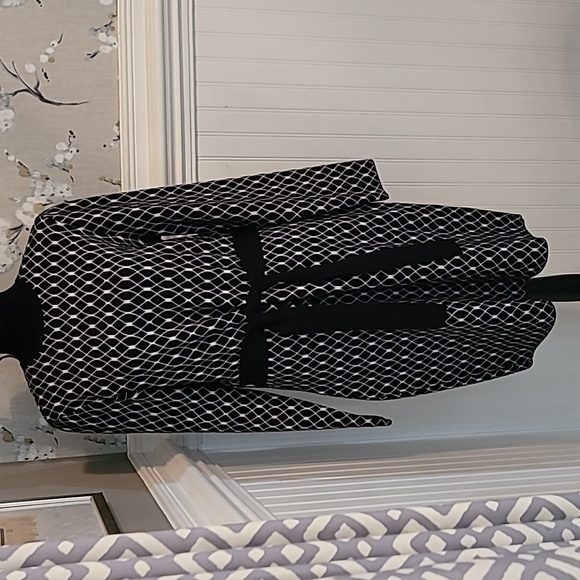 NY& Co Sweater Dress - Picture 9 of 11